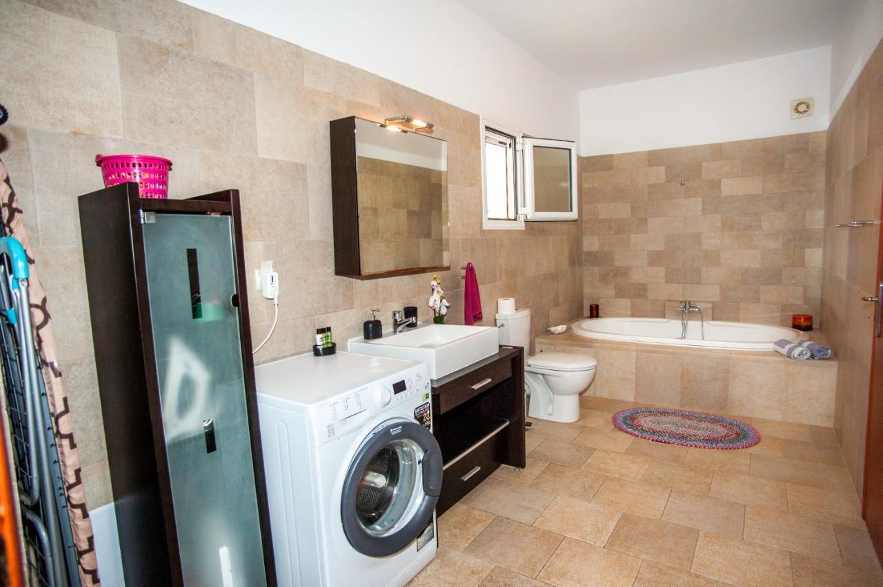Nikos Apartments Spacious And Panoramic Αργοστόλι Εξωτερικό φωτογραφία